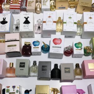 100 Mini Perfumes